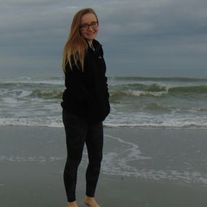 Meet your Posher, Chloe